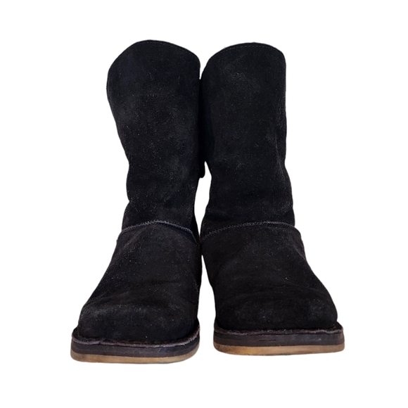 RJ's fuzzies Trixie Sheepskin and leather suede upper zip bootie size 8 - Picture 3 of 9